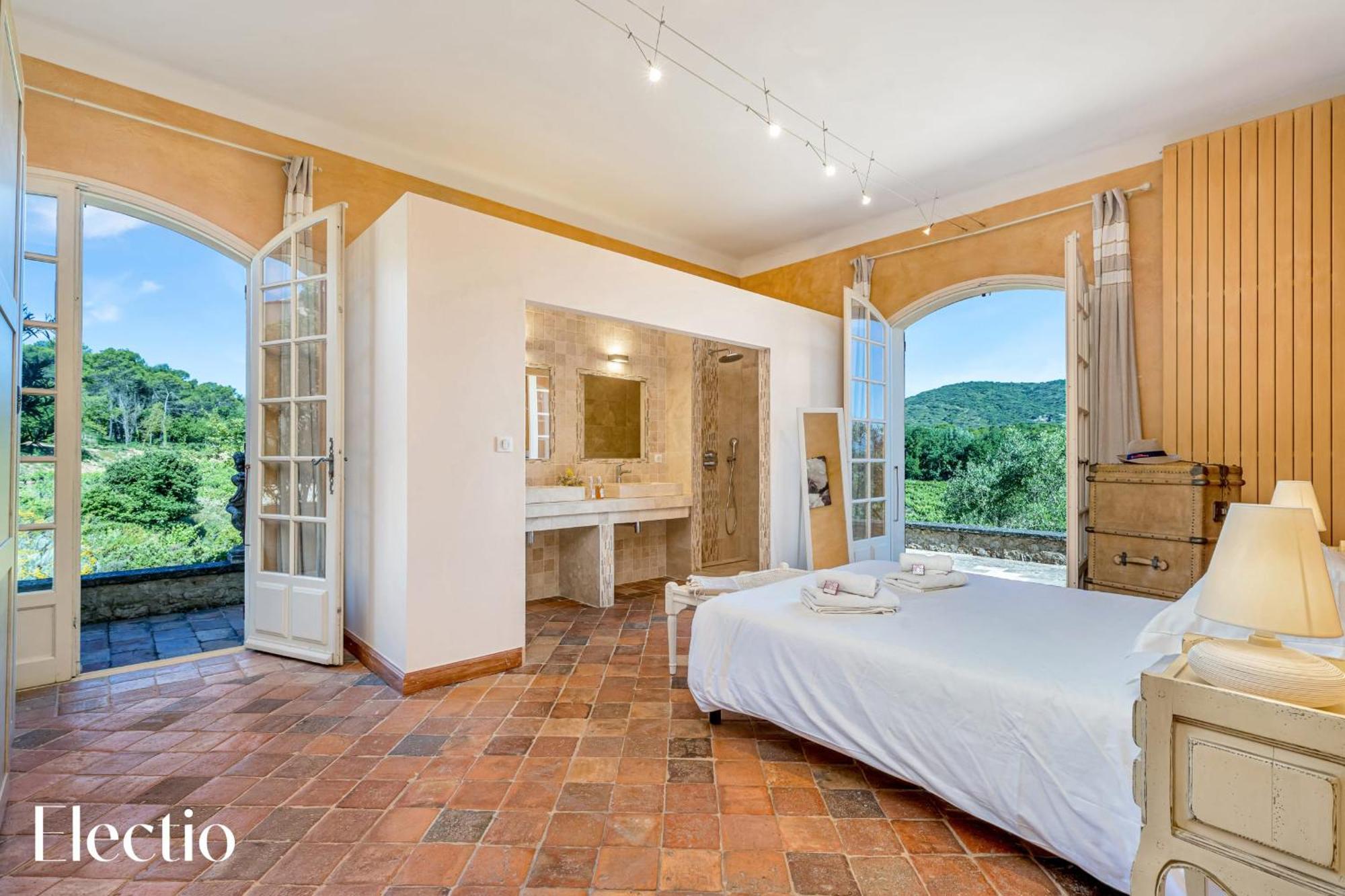 Bastide Domaine Tour Campanets Aparthotel เลอ ปีย์ ซองต์ เรปาฮาด ภายนอก รูปภาพ