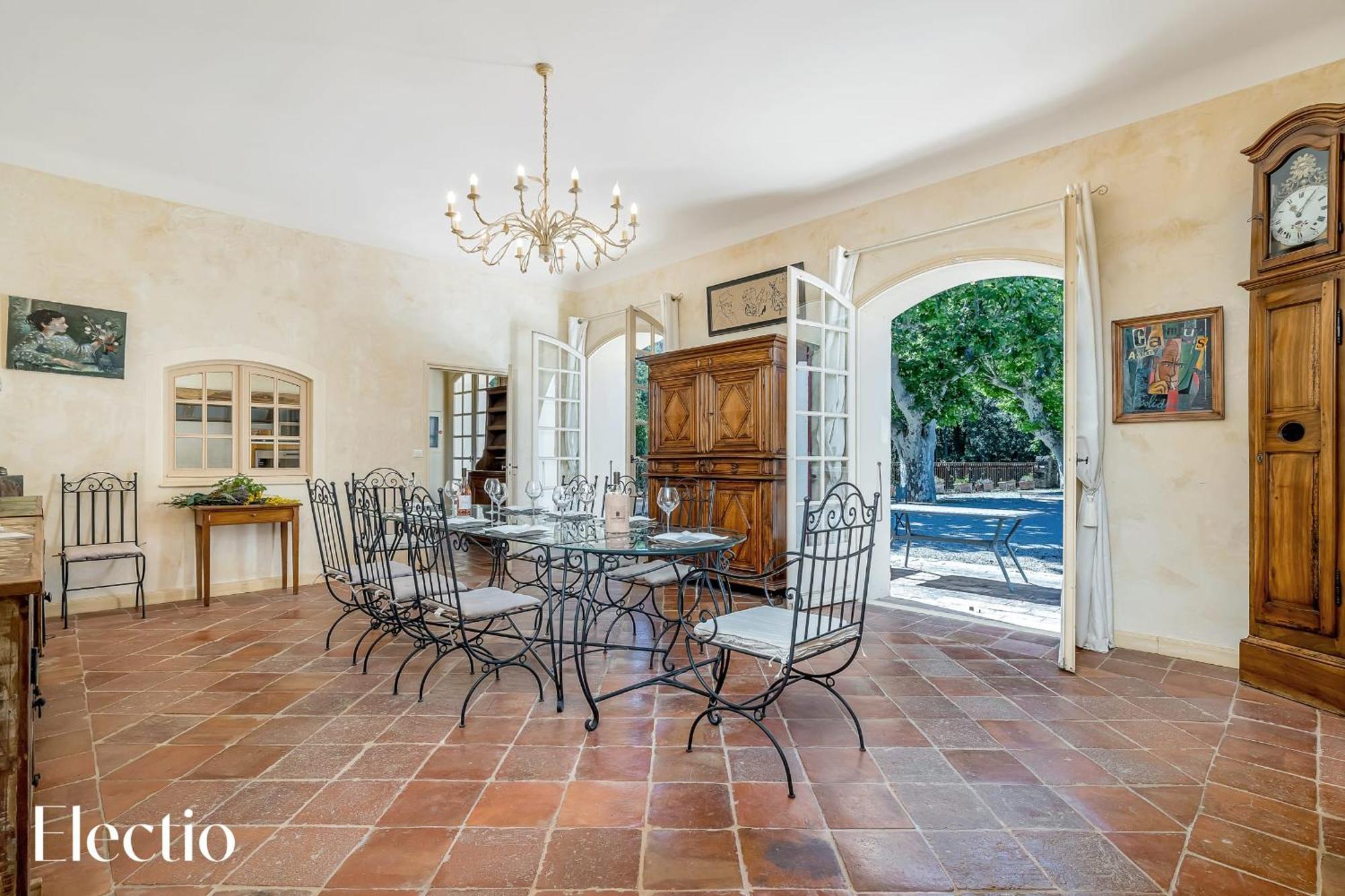 Bastide Domaine Tour Campanets Aparthotel เลอ ปีย์ ซองต์ เรปาฮาด ภายนอก รูปภาพ